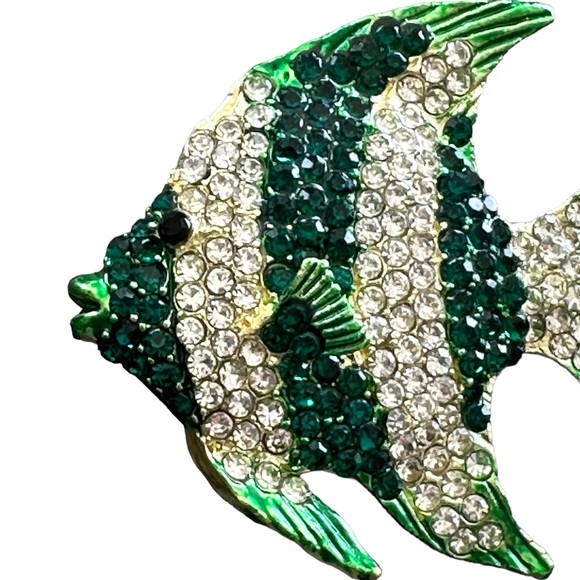 Green and White Rhinestone Angelfish Brooch Pin - Picture 2 of 7
